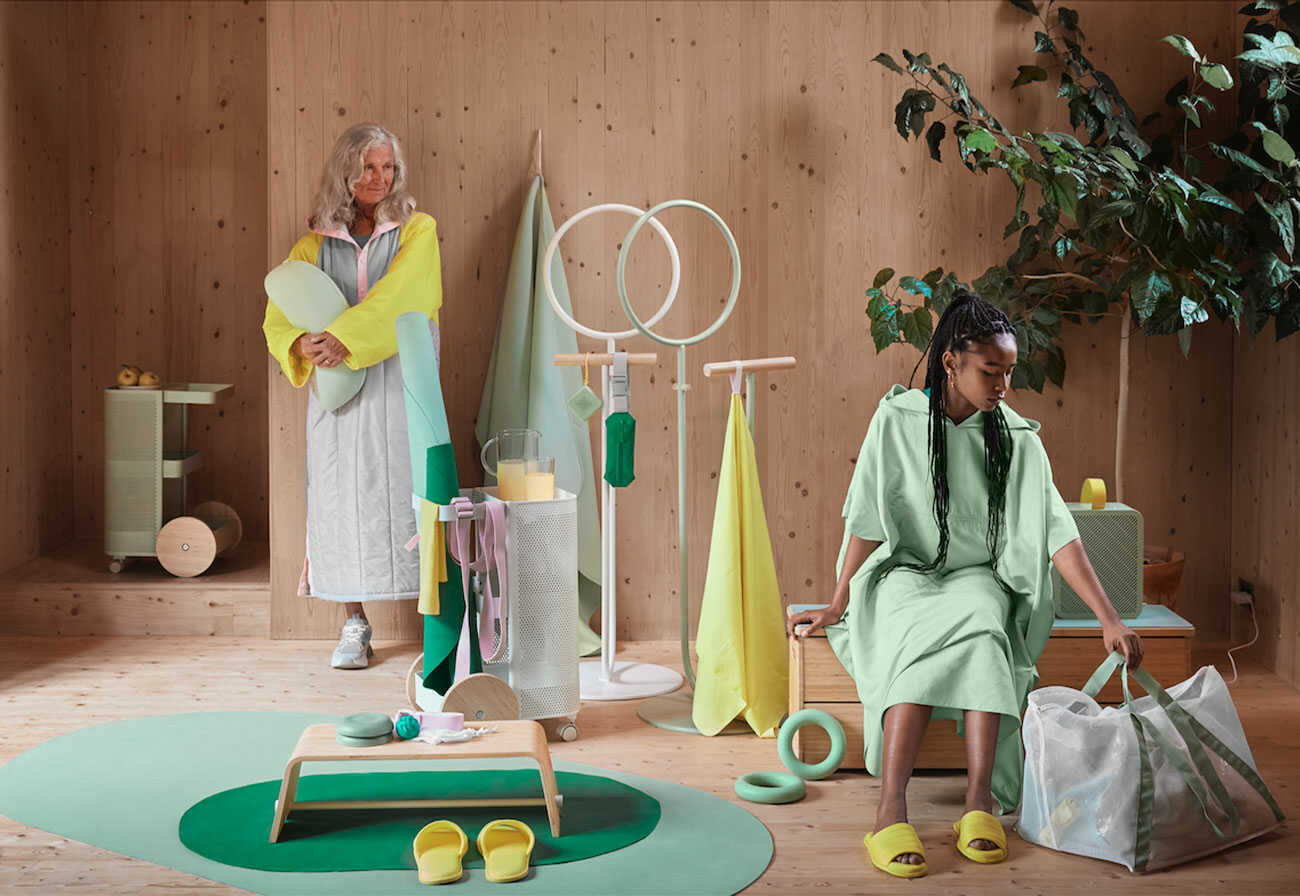 IKEA DAJLIEN collection lifestyle image with two women. 