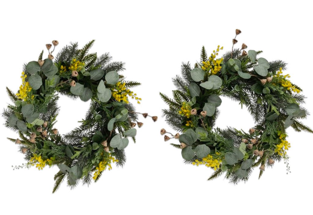 Australian Christmas wreath with wattle.