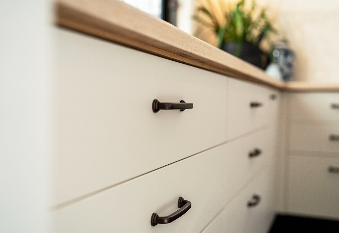 Kethy Lawley Handles in a  Modern Farmhouse laundry.