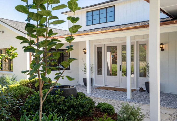 Haven entrance doors on Modern Farmhouse home.