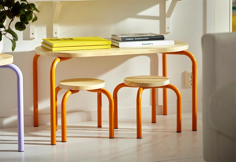 Ikea Gejsimojs kids' table and stools.
